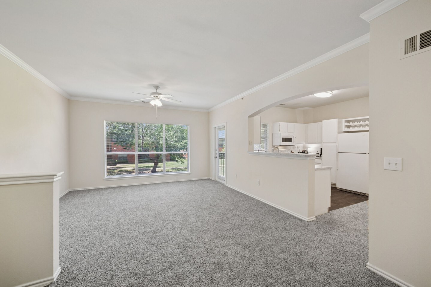 Kensington Park Apartment Homes Image 2