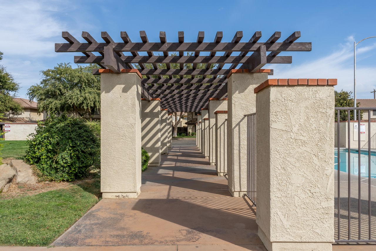 Riverwoods Apartments Image 14