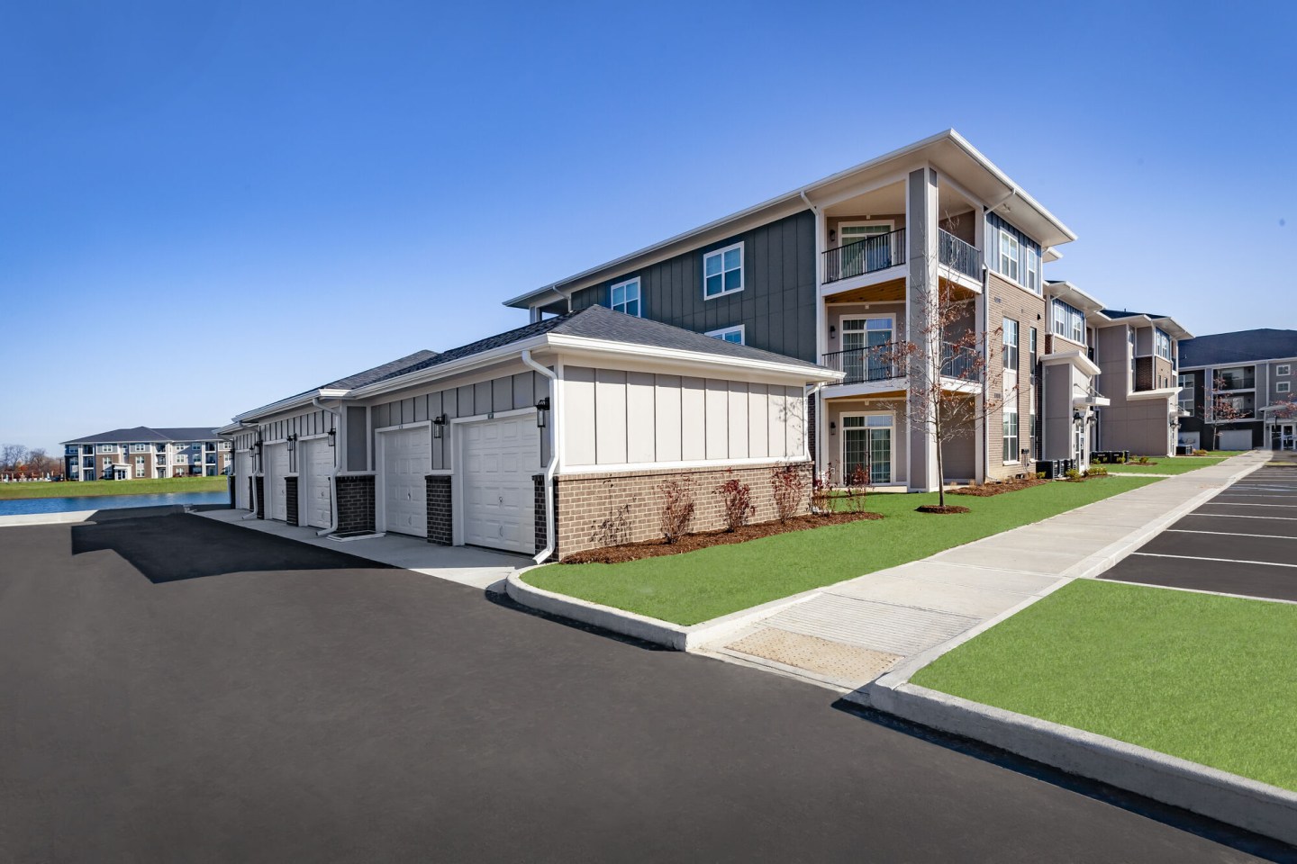 Flats at Stones Crossing Image 3