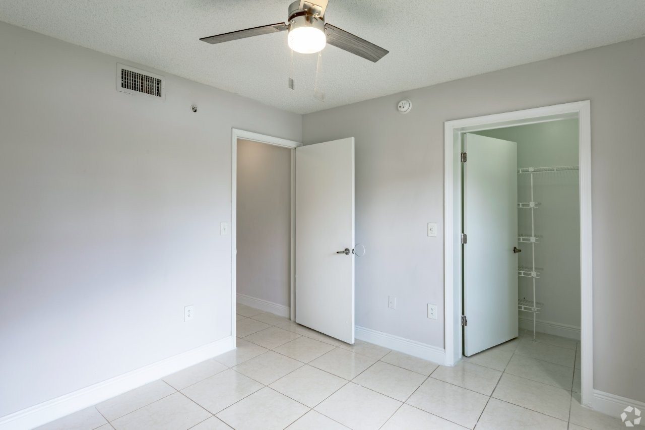 Legacy Lakeview Image 13