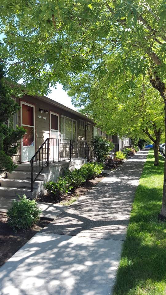 Hillcrest Apartments Image 1