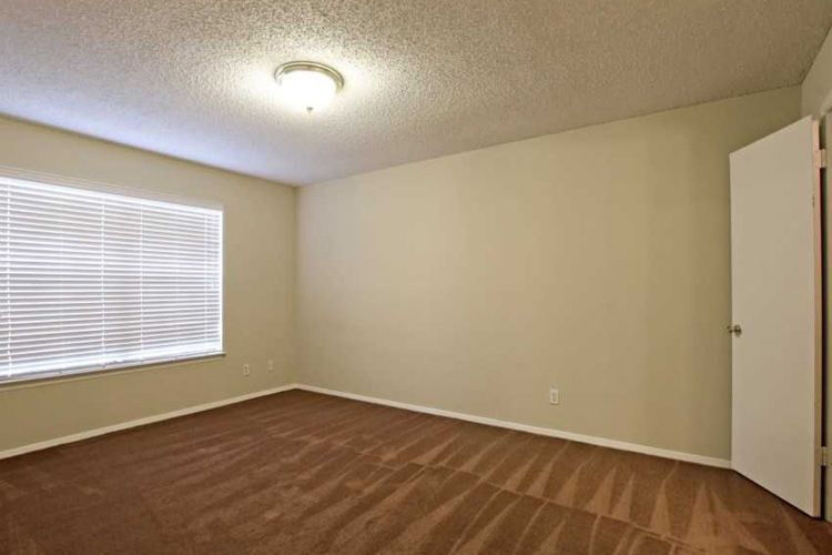 Bordeaux Apartments Image 3