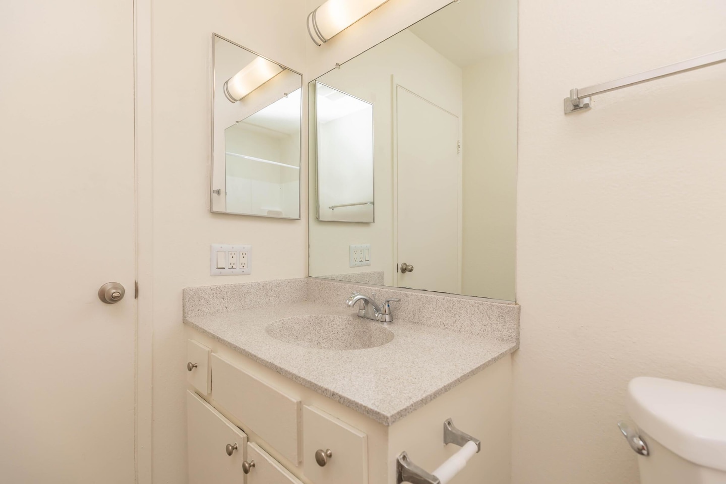 Highland Creek Apartment Homes Image 23