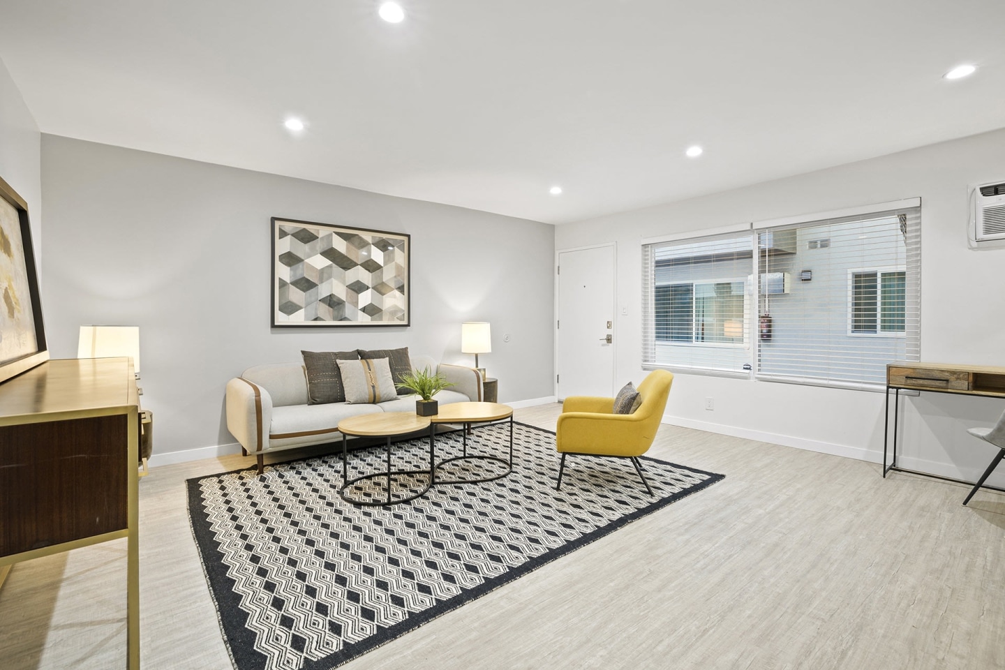 Kling Trio Apartments Image 13