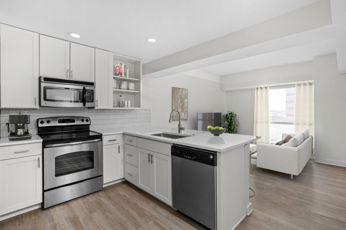 The Residences at Keystone Crossing Image 1