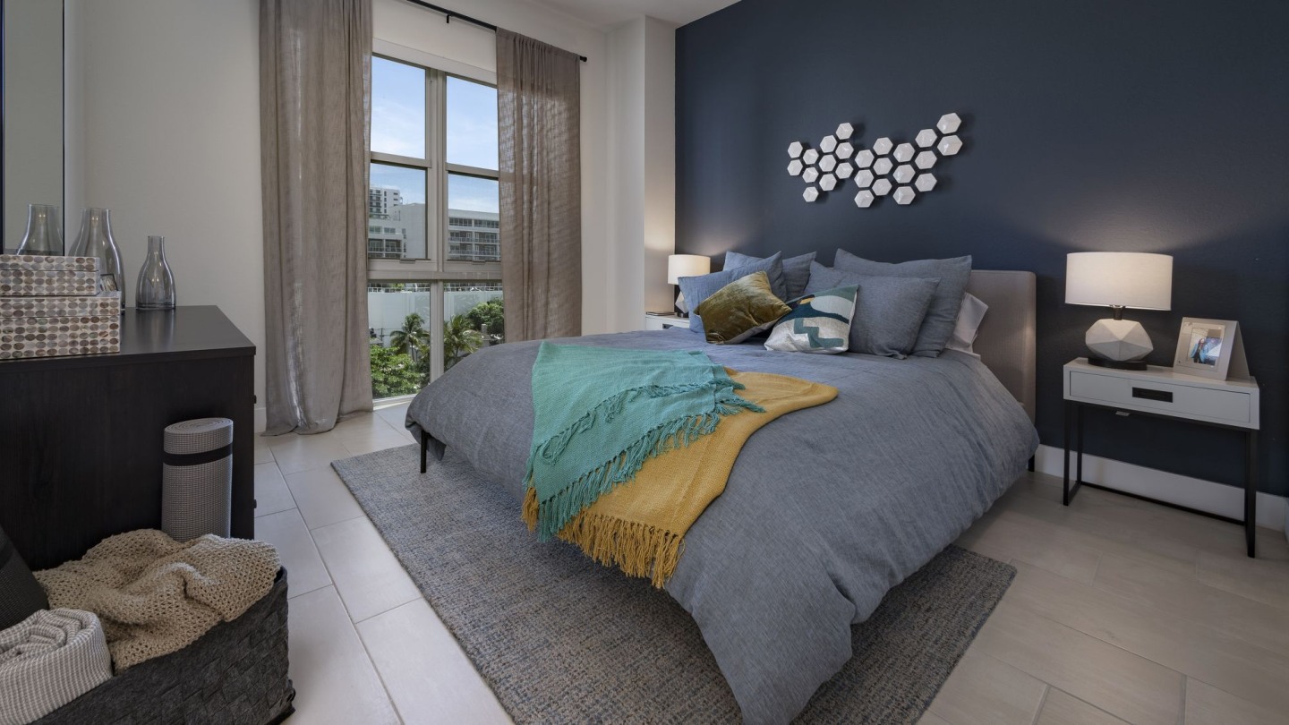 Blu27 at Edgewater Image 6
