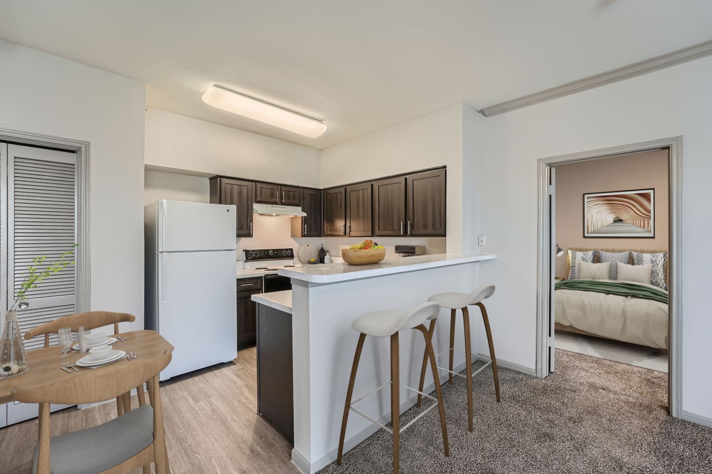 Lakeline Apartments Image 3