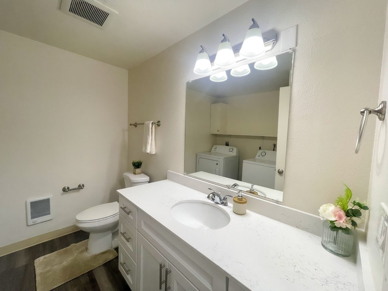 Heritage Crossing Townhome Apartments Image 8