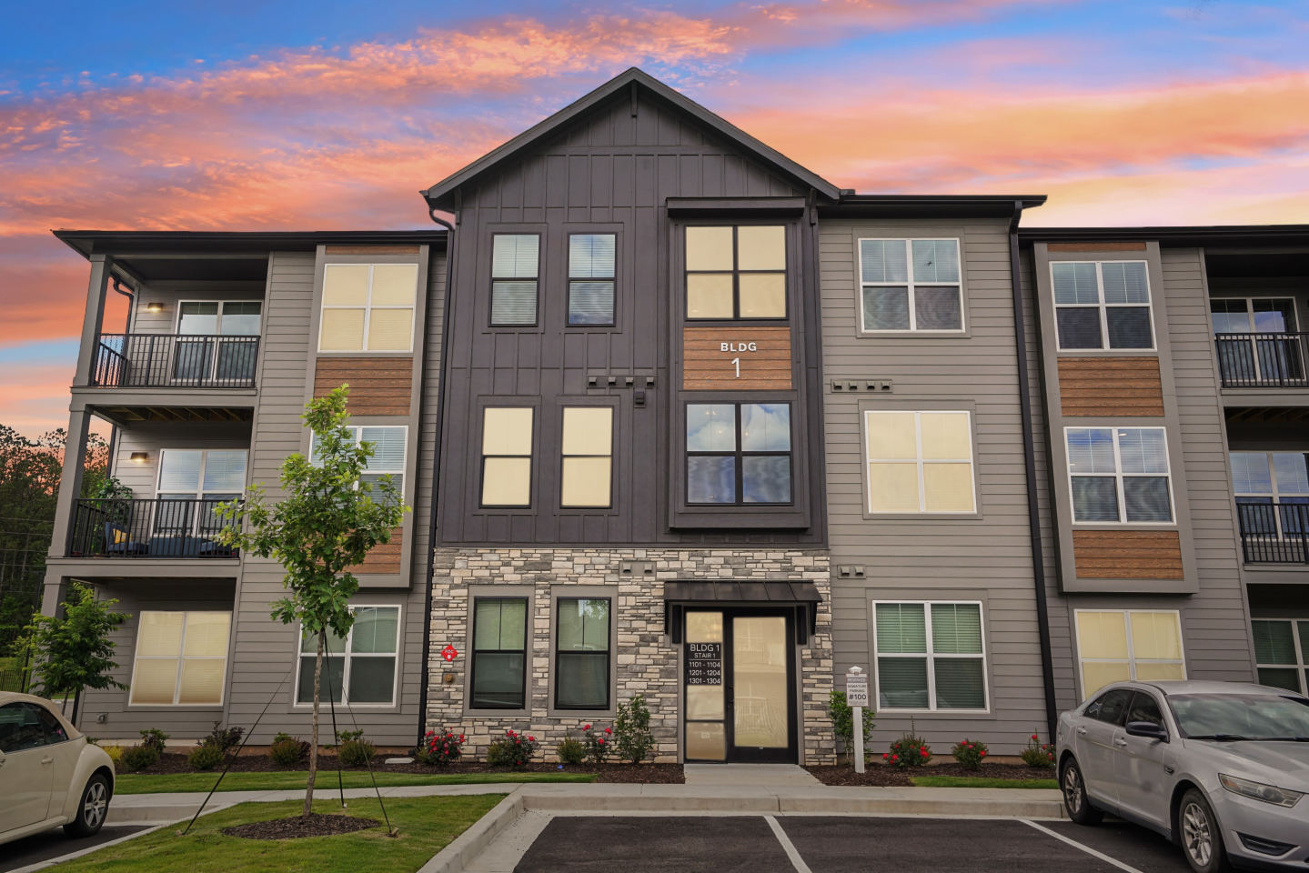 The Pullman Luxury Apartment Homes Image 59