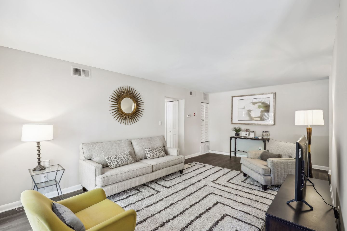 Woodshire Apartments Image 7