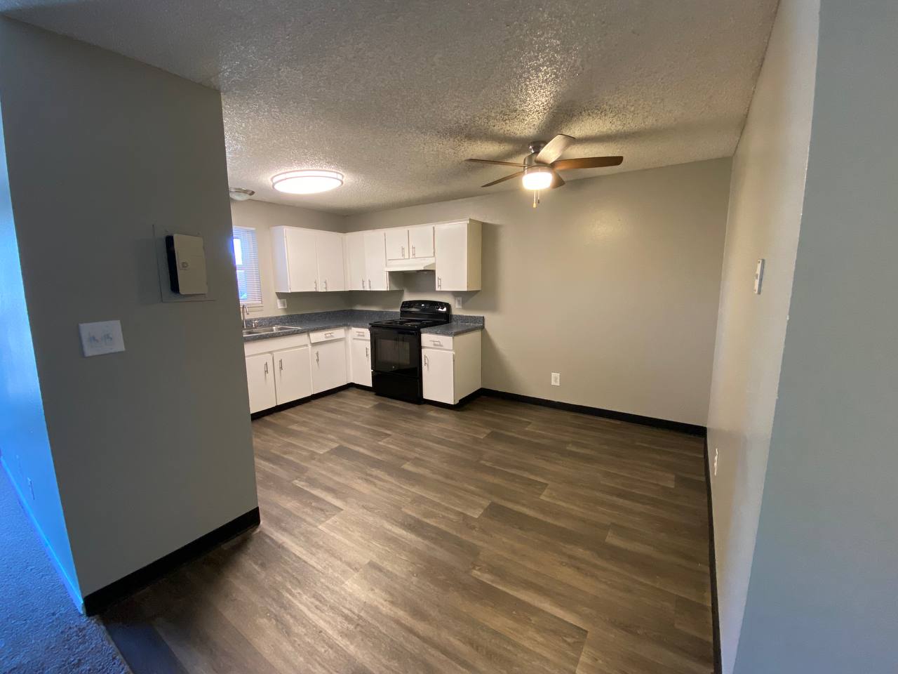 Lakeside Villas Image 2