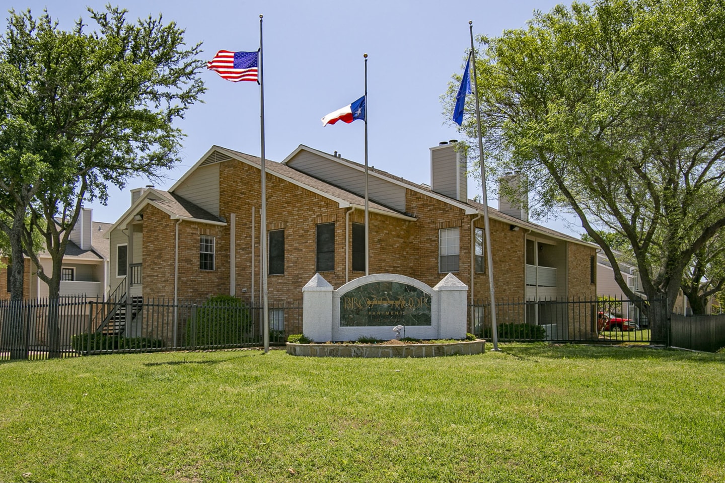 Broadmoor Villa Image 2