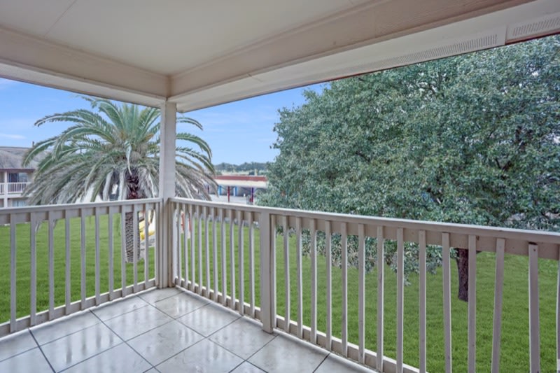 Palm Tree Apartments Image 19