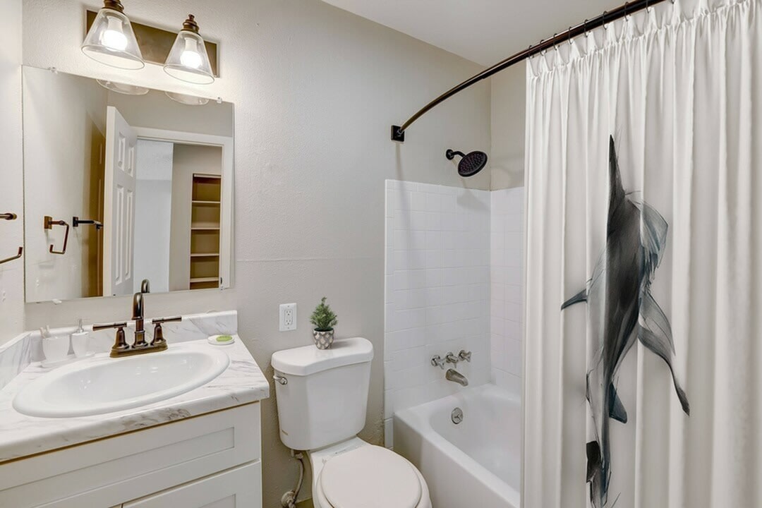 Lelaray Apartments Image 10