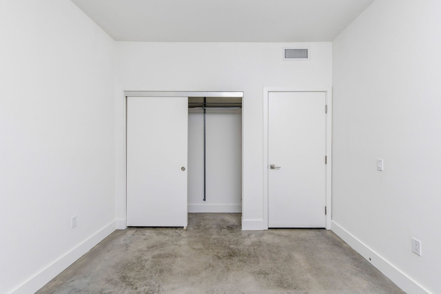 H Wood Apartments Image 41