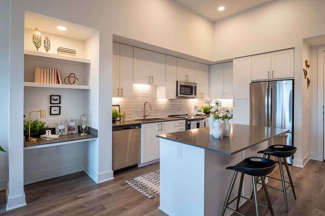 Pearl Rosemont Image 20
