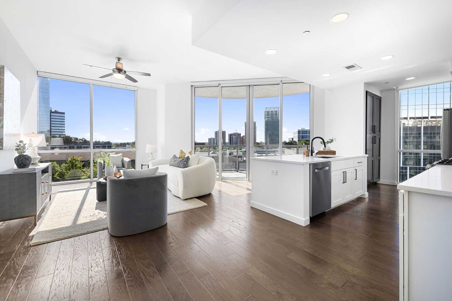The Huntley Luxury Apartments Image 23