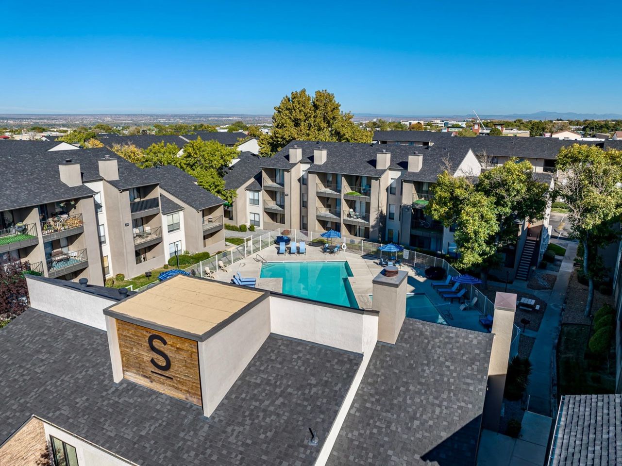 Silverado Apartments Image 11