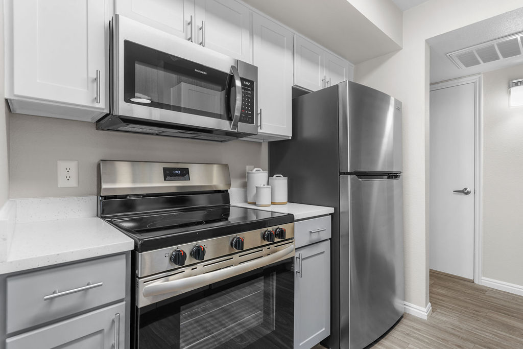 Remington Apartments Image 5