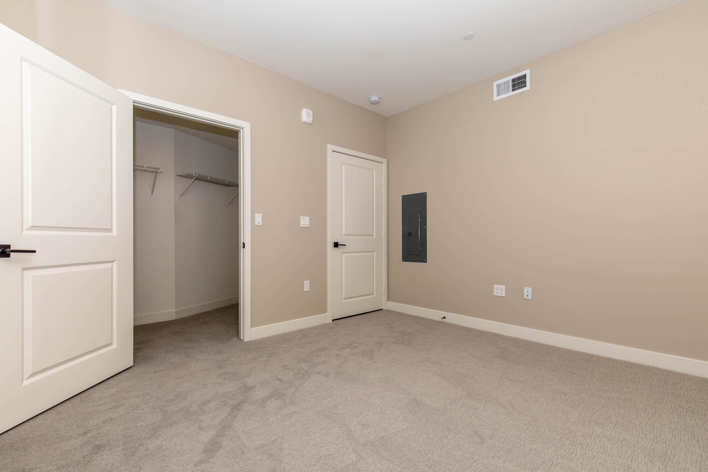 Link OC Apartments Image 114