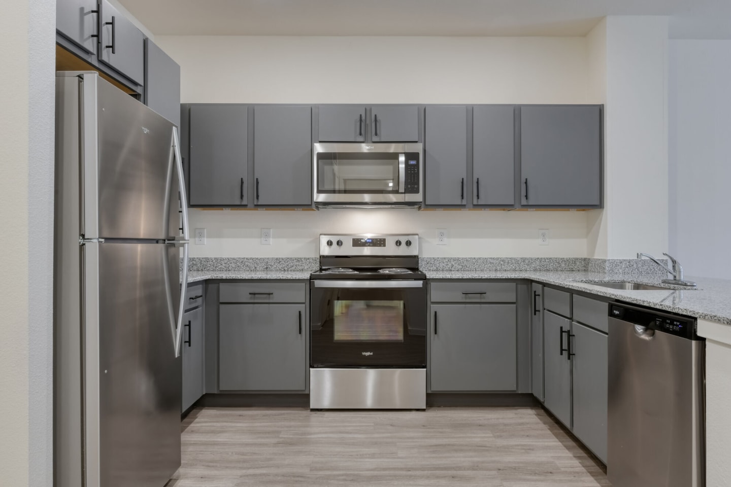 Sunstone Apartments Image 16