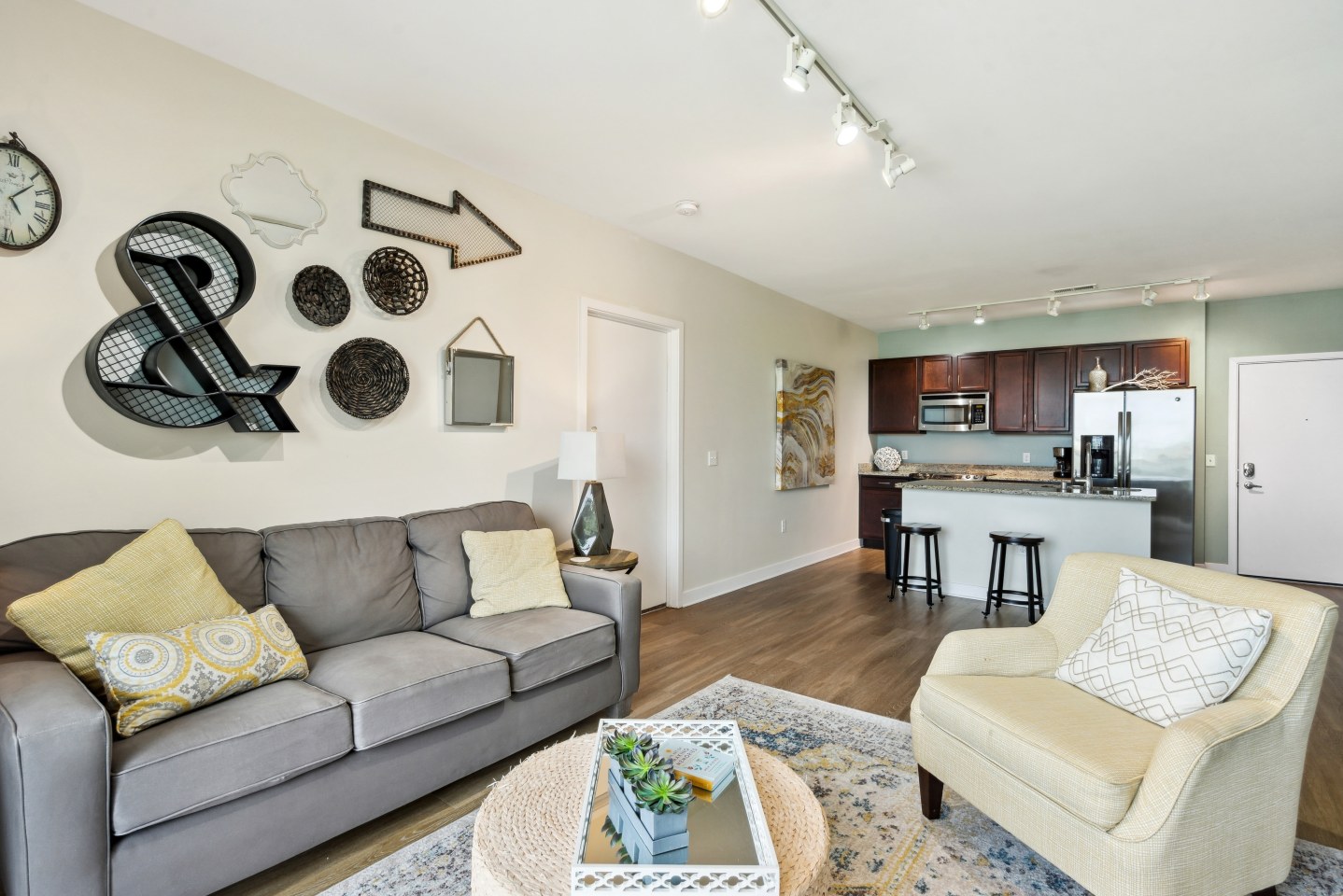 Waterside at RiverPark Place Image 10