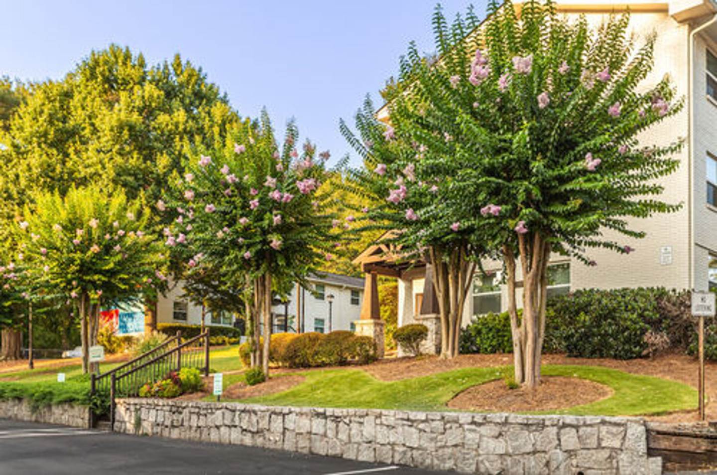 Arbors of East Atlanta Image 2