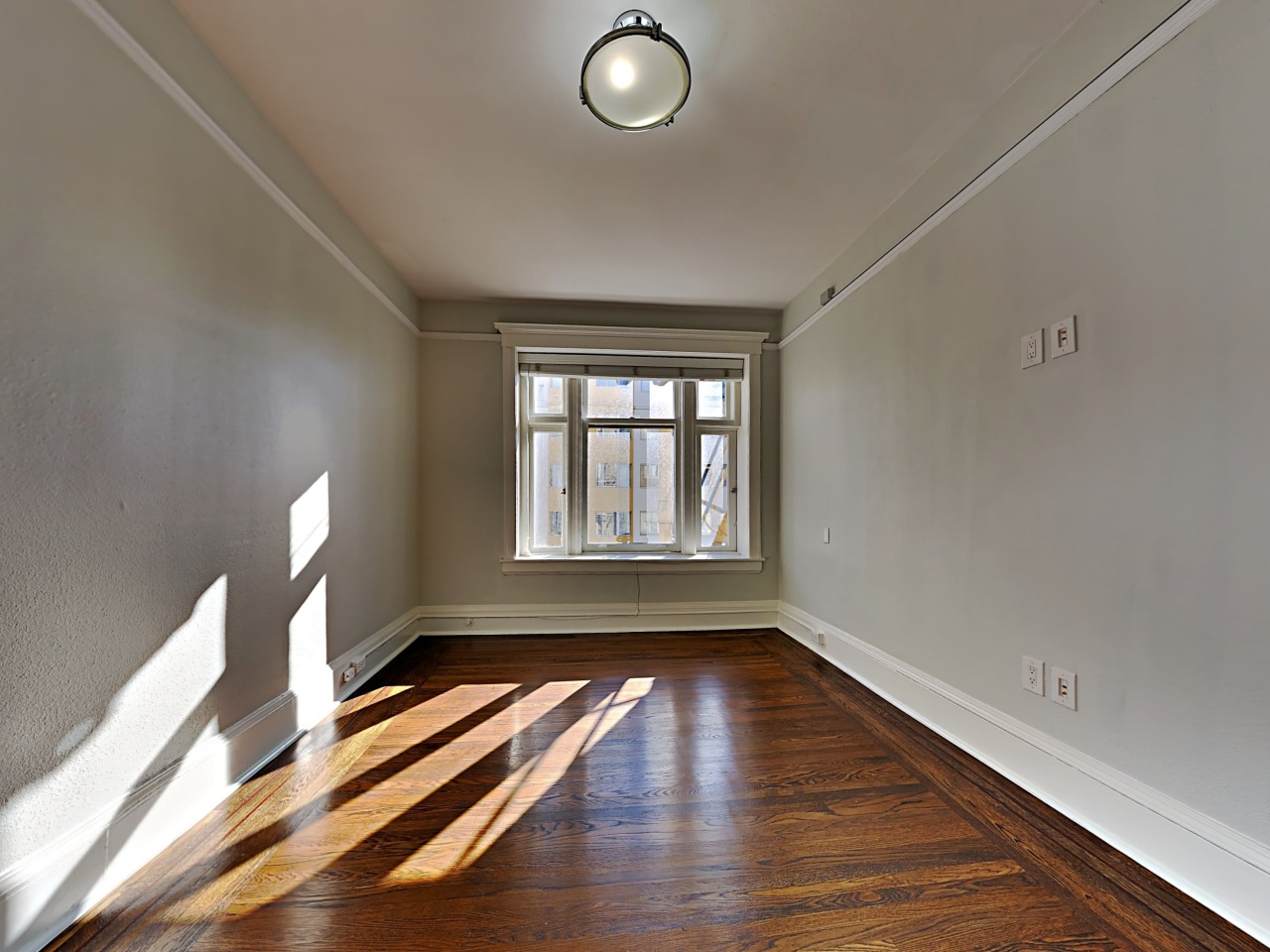 952 Sutter St. Image 7