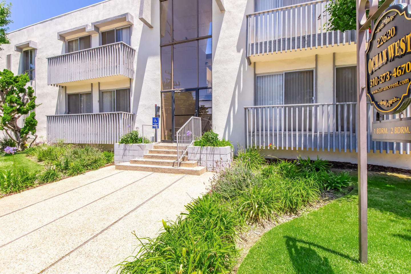 Ocean West Apartments Image 12