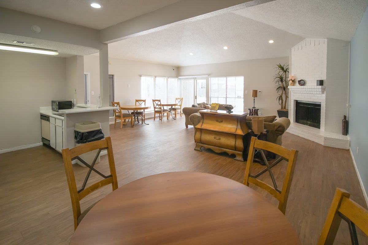 Pine Creek Apartments Image 7