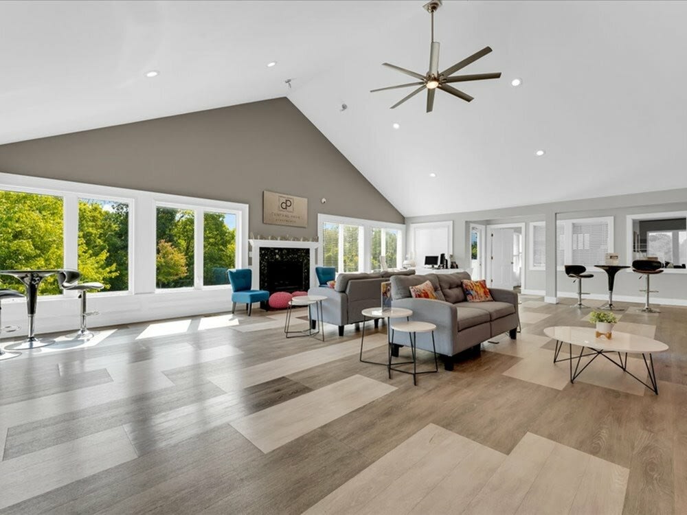 Central Park Apartments Image 17