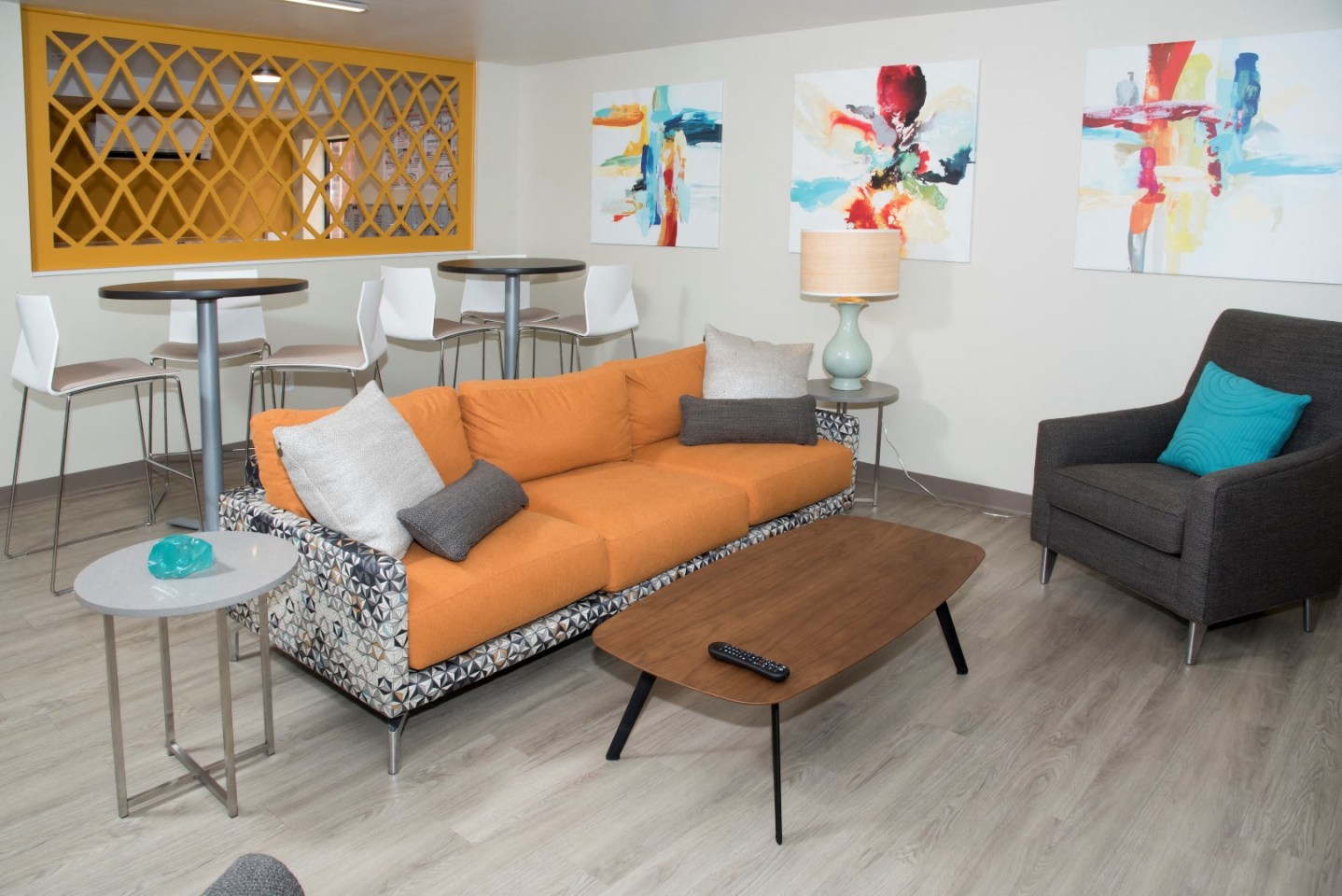 Continental Apartments Image 9