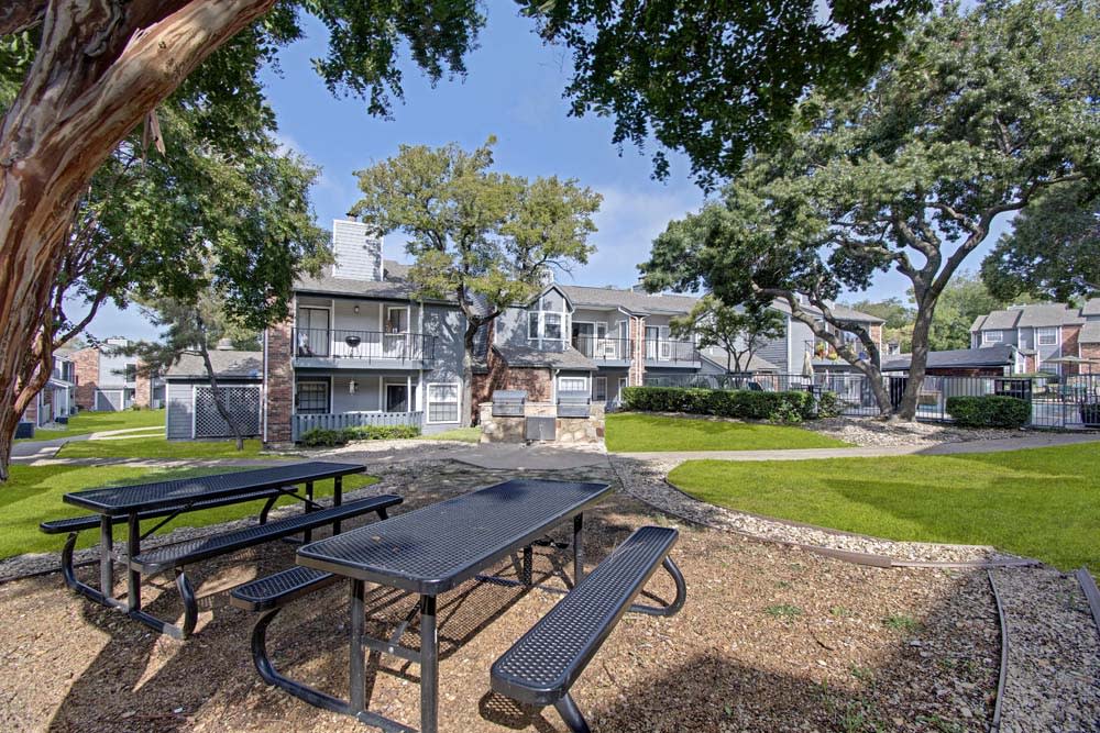 Colonial Village at Main Park (nka 1303 Main) Image 19