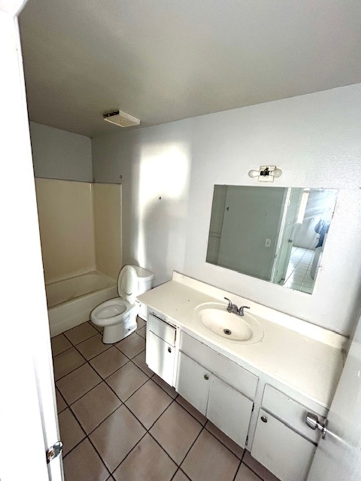 Harbor Ridge Apartments Image 2