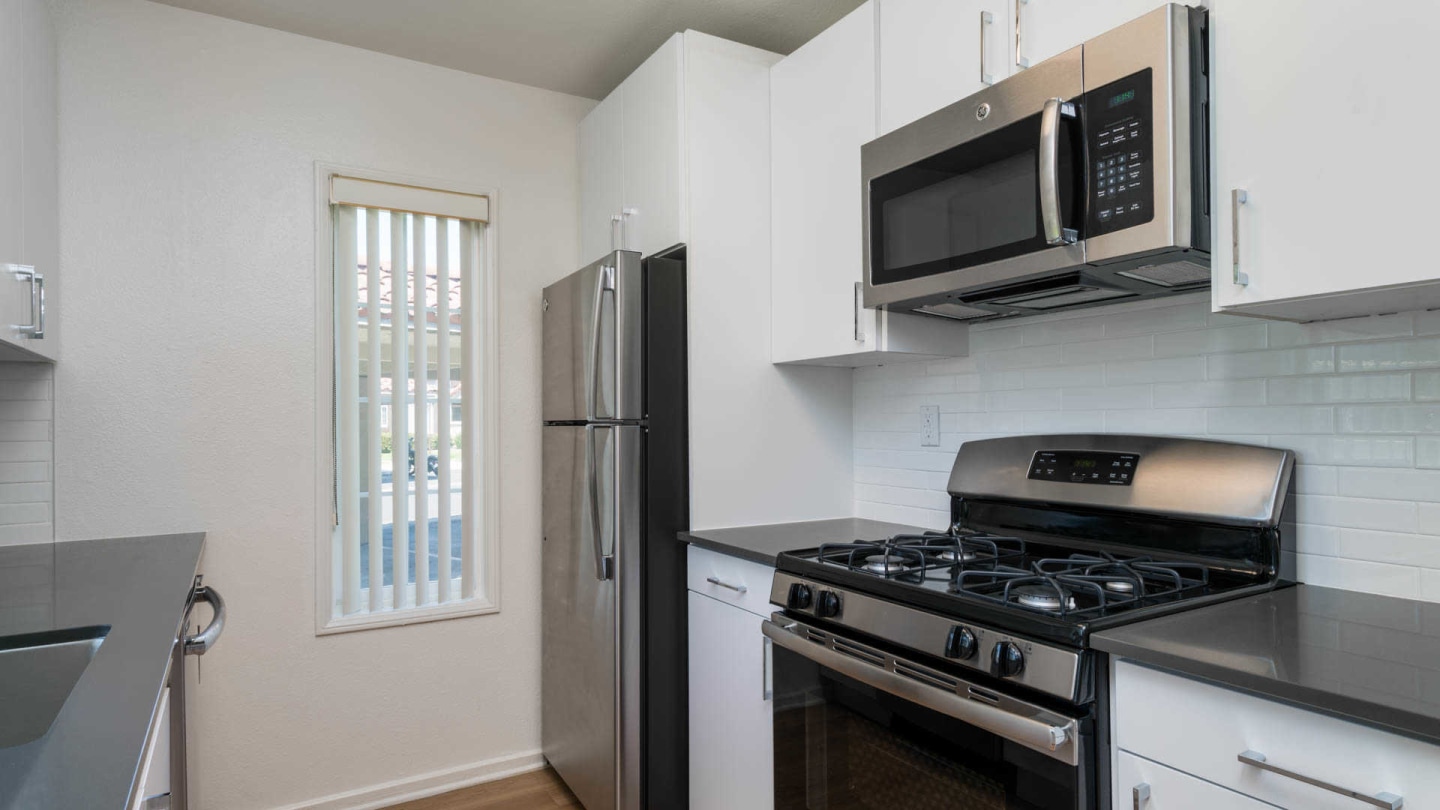The Village at Del Mar Heights Image 31