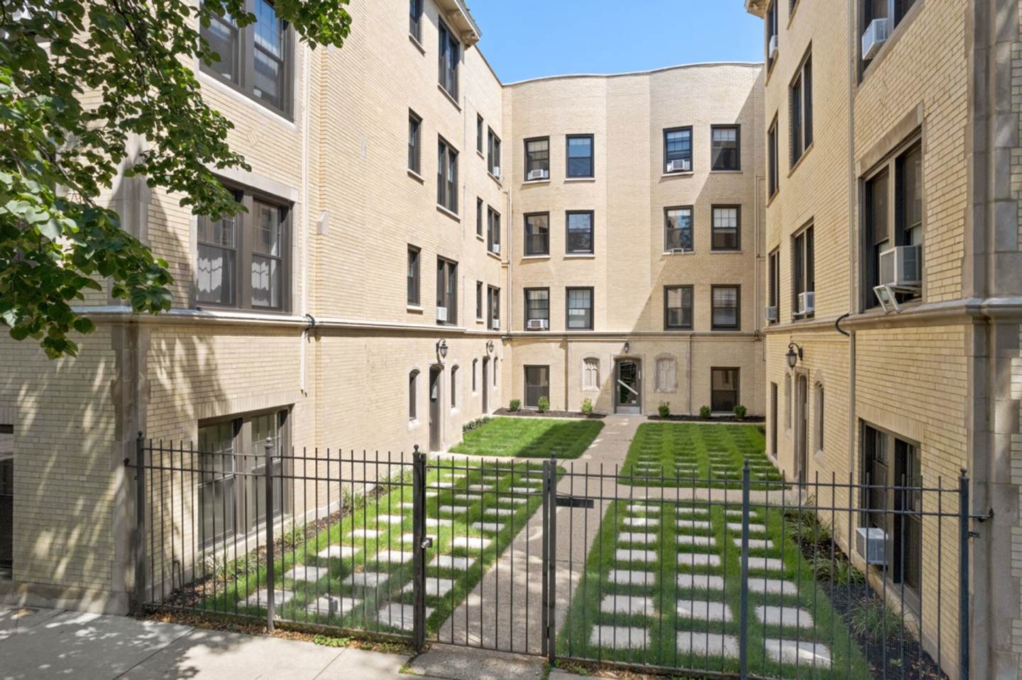 4500-06 N. Ashland / 1606-14 W. Sunnyside Image 1