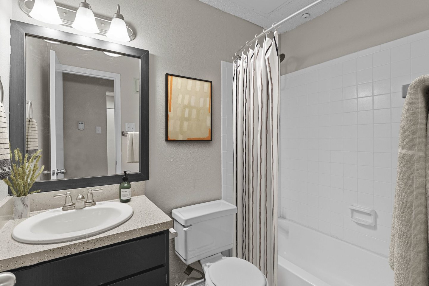Woodchase Apartments Image 6
