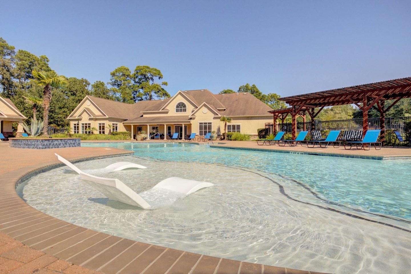 Carrington at Champion Forest Apartments Image 10