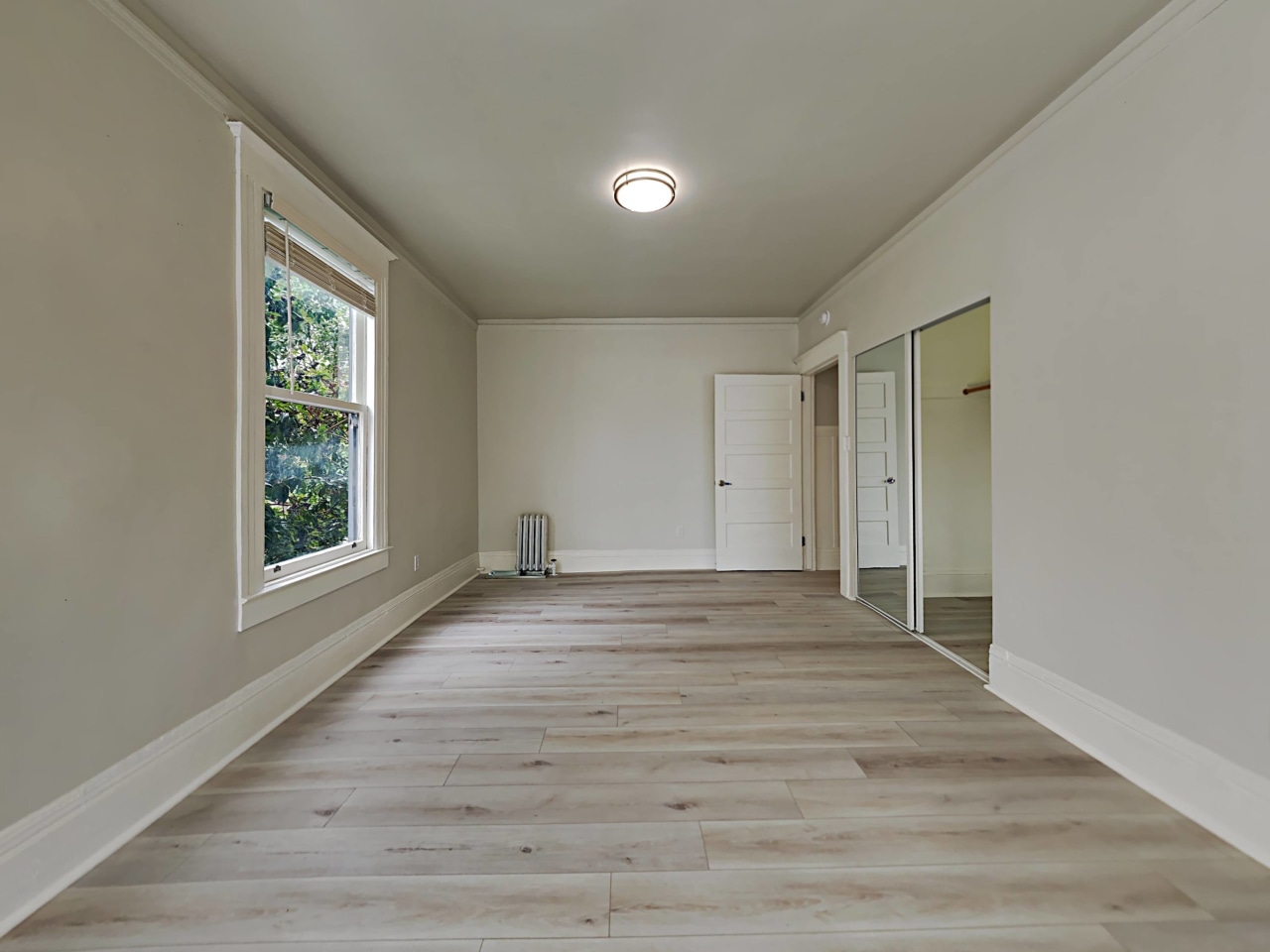 1745 Market Image 6