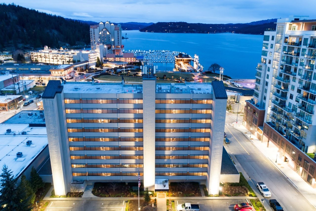 Lake Tower Apartments Image 32