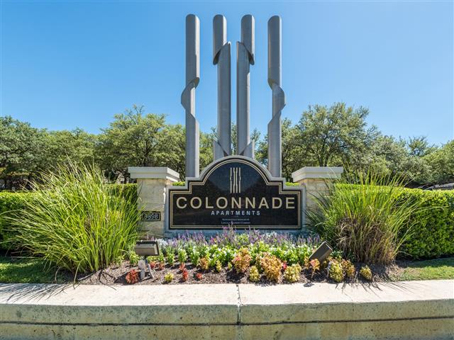 Colonnade Image 20
