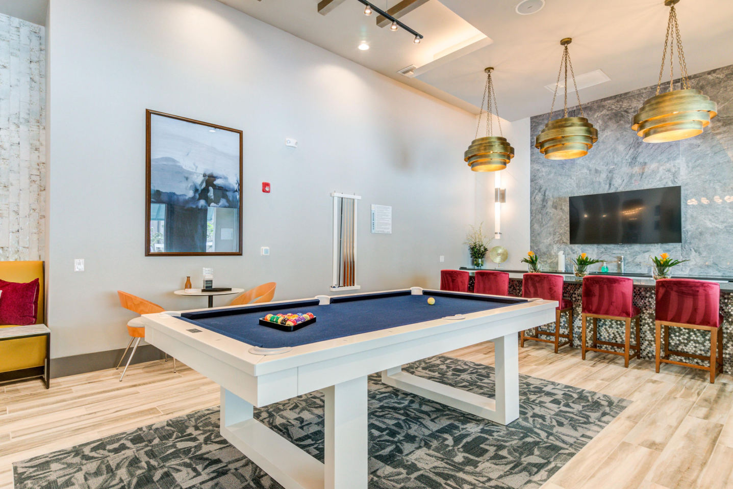 VIVE Modern Apartments Image 9