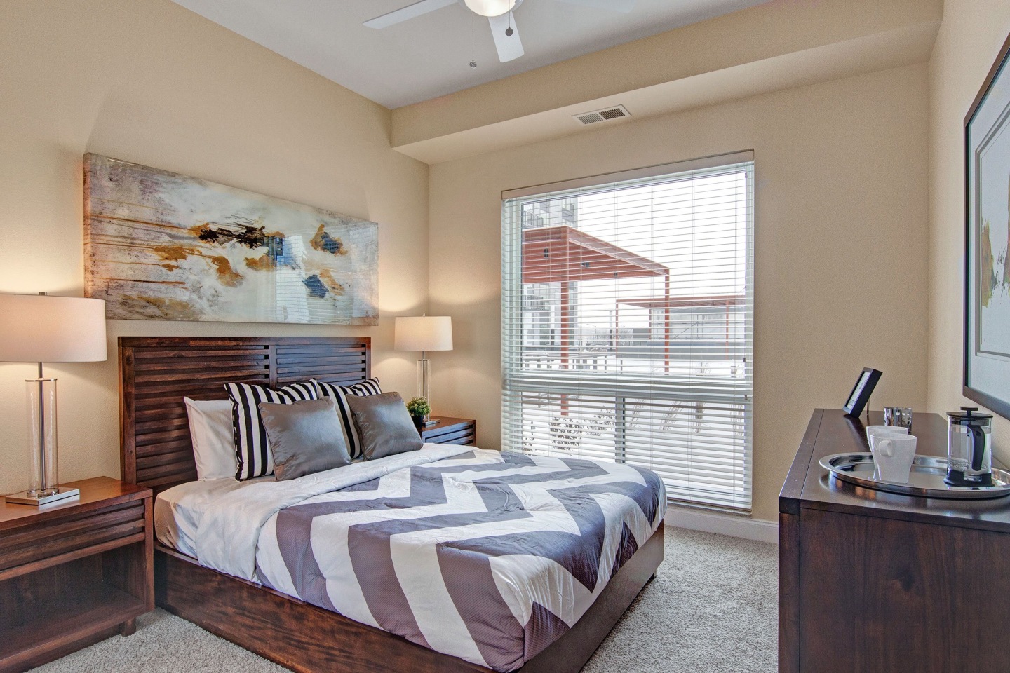 4800 Excelsior Image 10