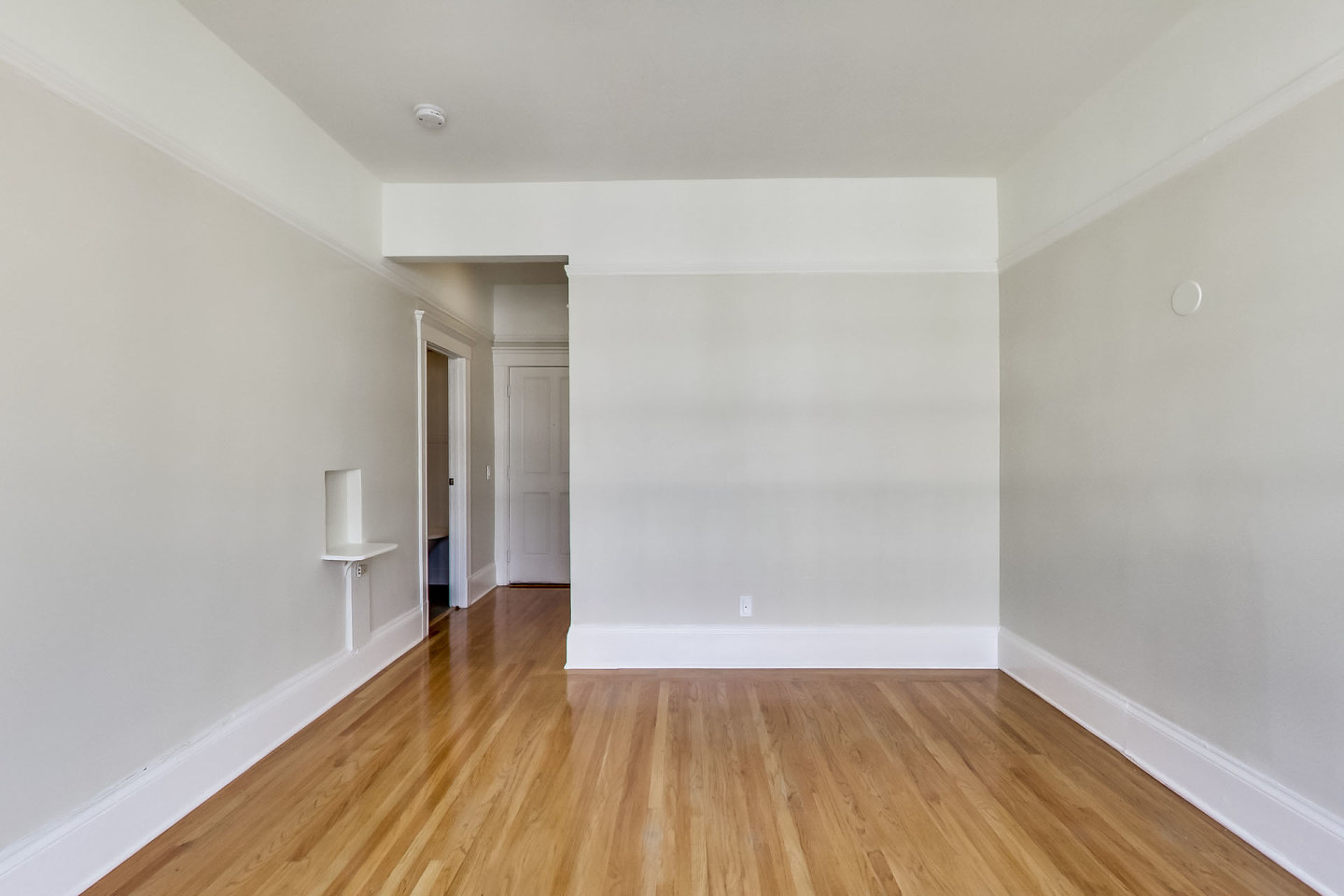 990 Geary Image 5