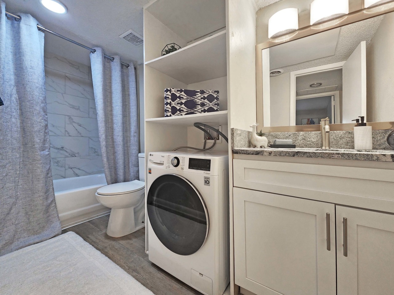 Amalie Apartment Homes Image 8