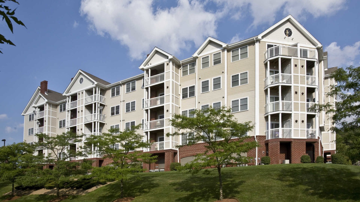 Rosecliff Image 21