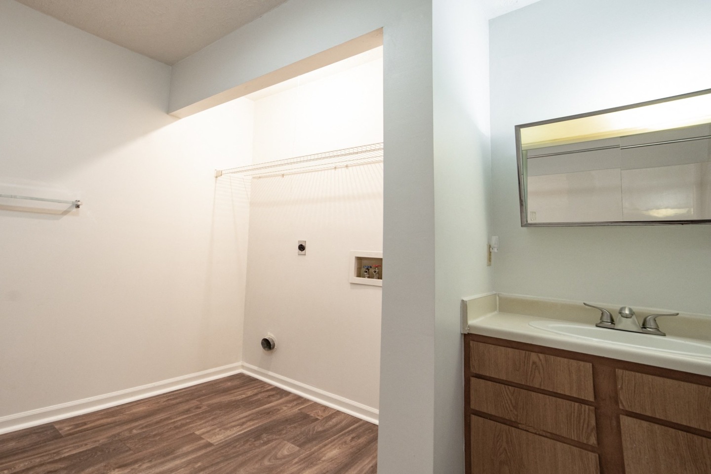 Shady Oak Village - Senior Living Apartments Image 23