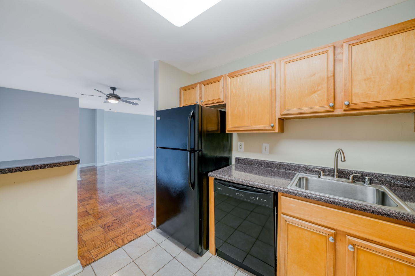 8600 Apartments Image 8