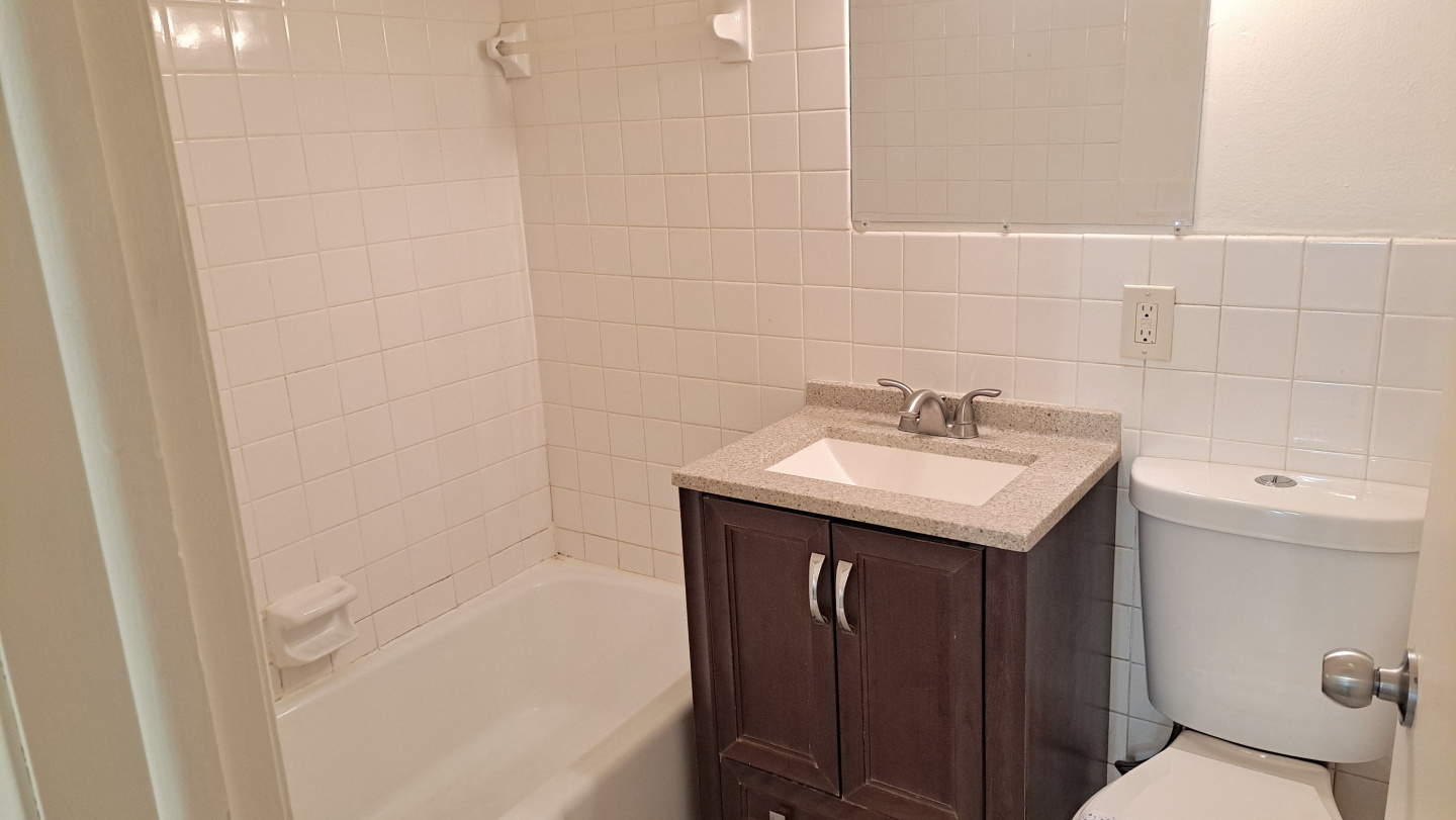 Beard Ave Apartments Image 18