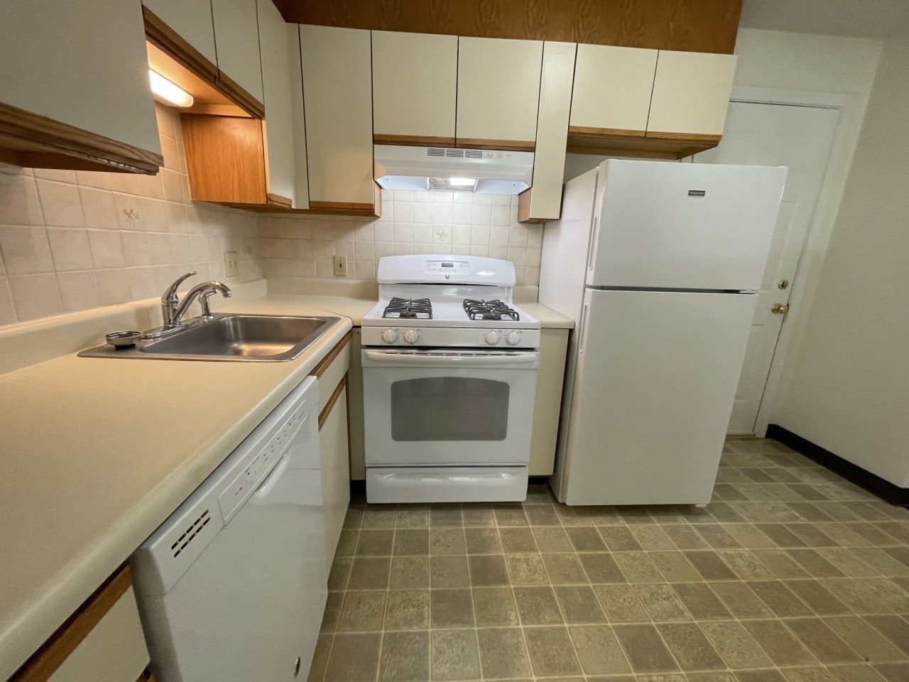 Park View Hills Condominium Image 17